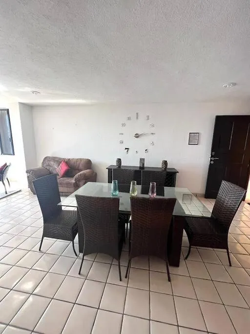 Luxurious Beachfront Getaway With Panoramic Views - Book Today Cancún Apartmán