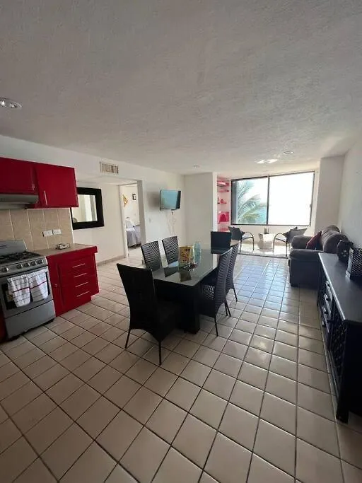 Luxurious Beachfront Getaway With Panoramic Views - Book Today Cancún Mexiko