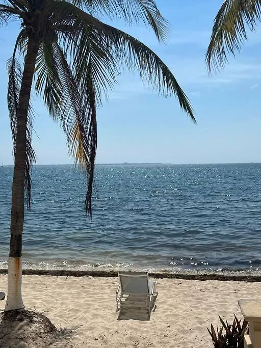 Apartmán Luxurious Beachfront Getaway With Panoramic Views - Book Today Cancún